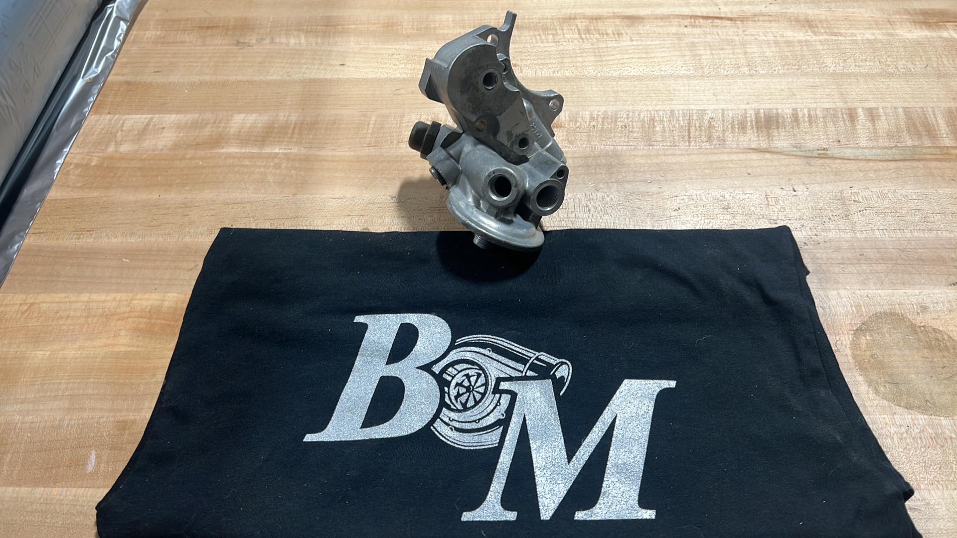 OEM Evo 8 Oil Filter Housing Great Condition ***MOCKED UP ON ENGINE